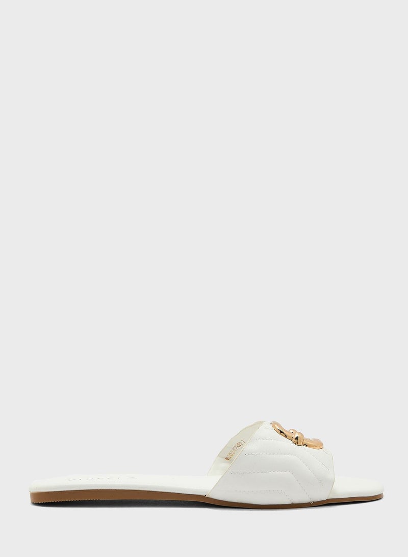 فينتشي Multi Strap Low Heel Sandals - Image 1