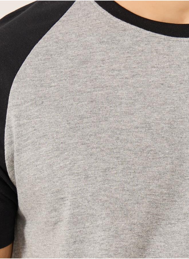 Styli Styli Colorblock Raglan Sleeve T-Shirt and Pyjama Set  - Image 3