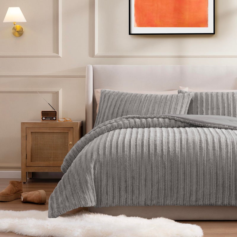 UGG Kenzie Comforter Set with 2 Pillow Shams Plush Faux Fur Bedding Soft Warm Down Alternative Comforter Washable Hypoallergenic Fluffy Blanket Set for Bedroom, King/California King Size, Seal - Image 2