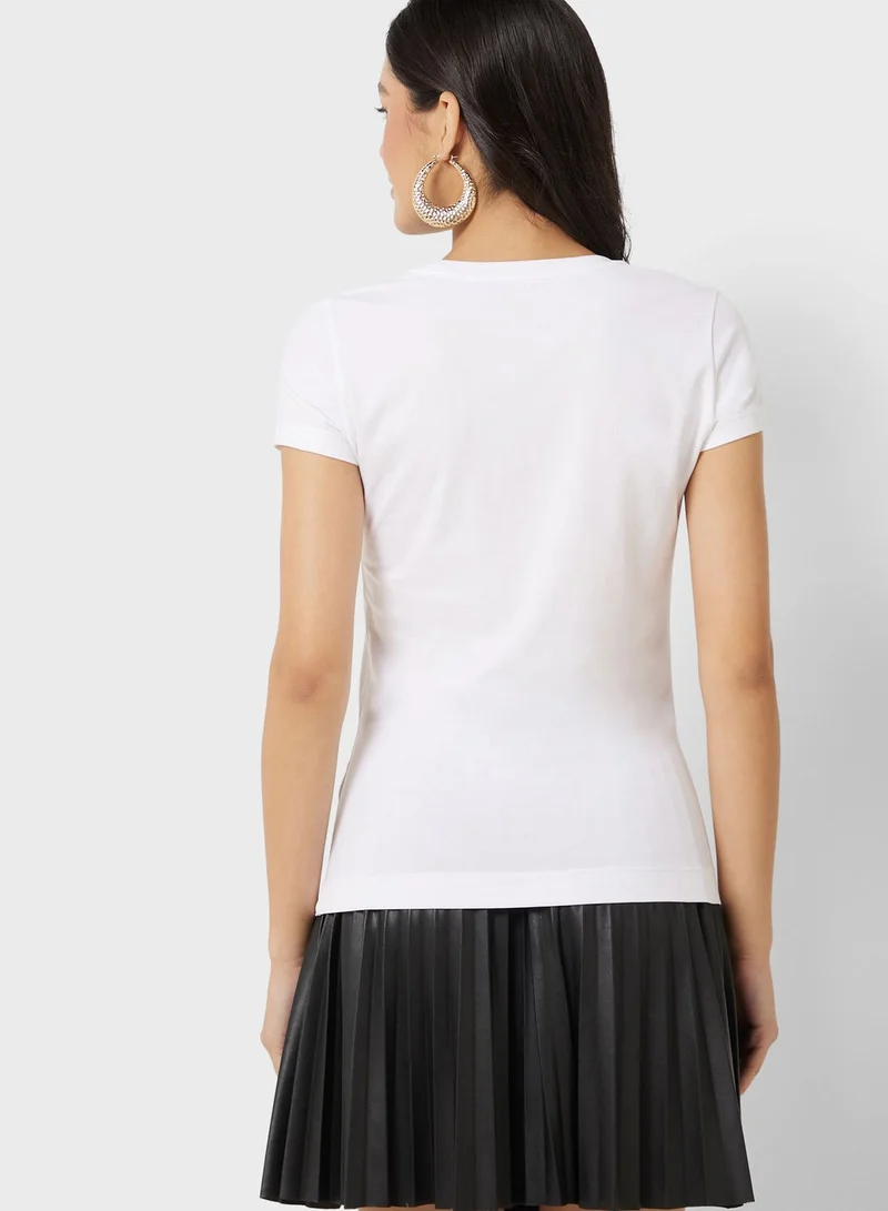 GUESS Graphic Crew Neck T-Shirt