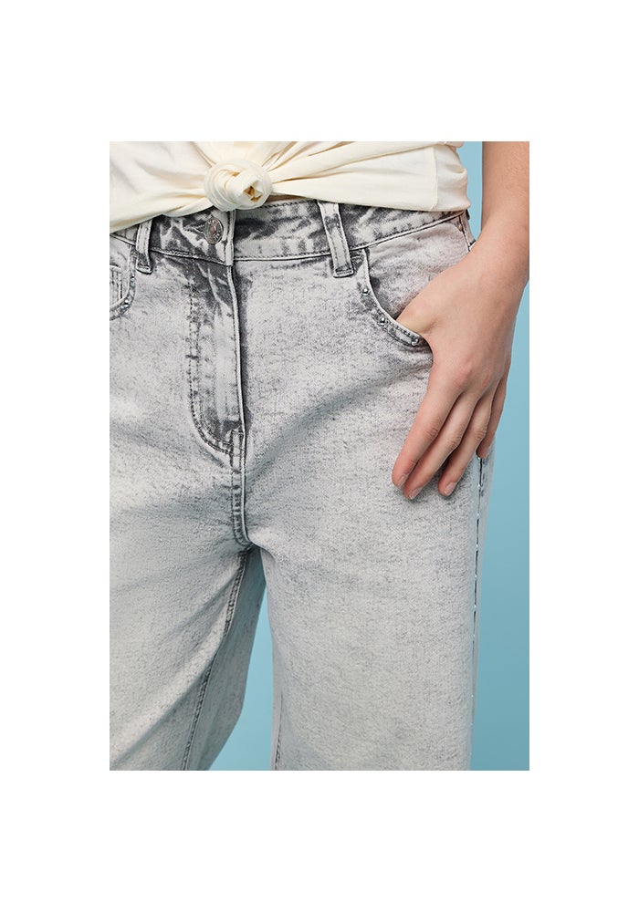 R&B Washed Straight Fit Jeans with Button Closure - Image 5