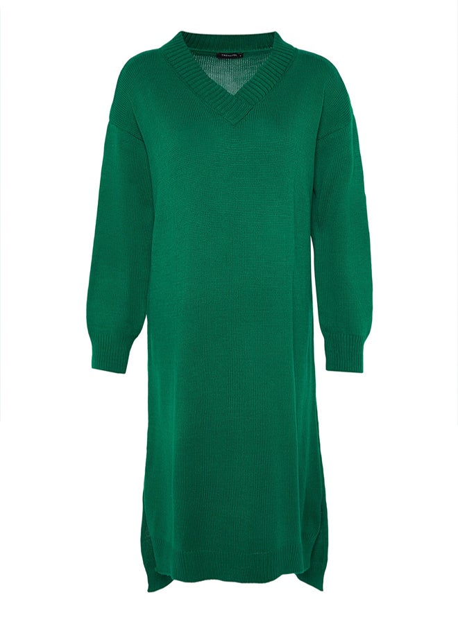 trendyol فستان ماكسي محبوك بلون أخضر زمردي بنمط واسع - Image 5