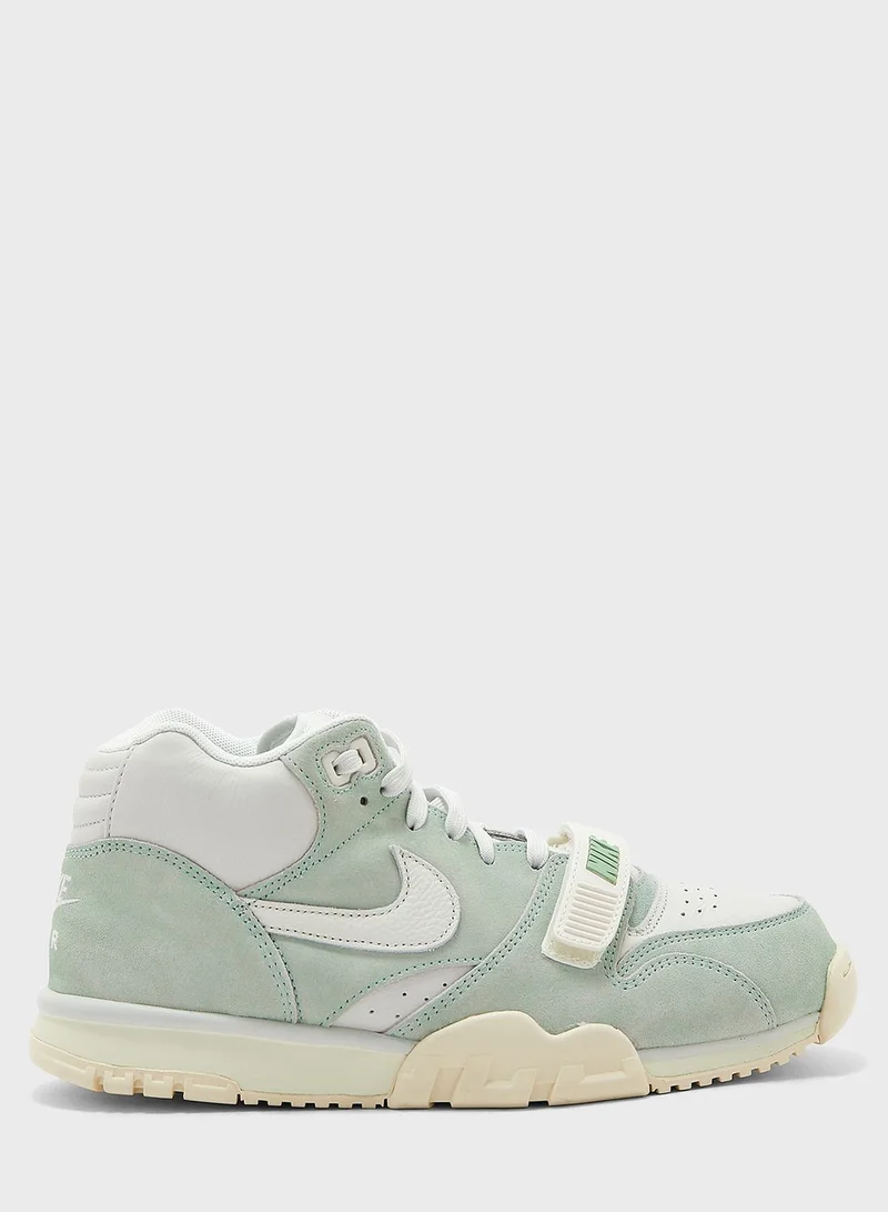 Nike Air Trainer 1