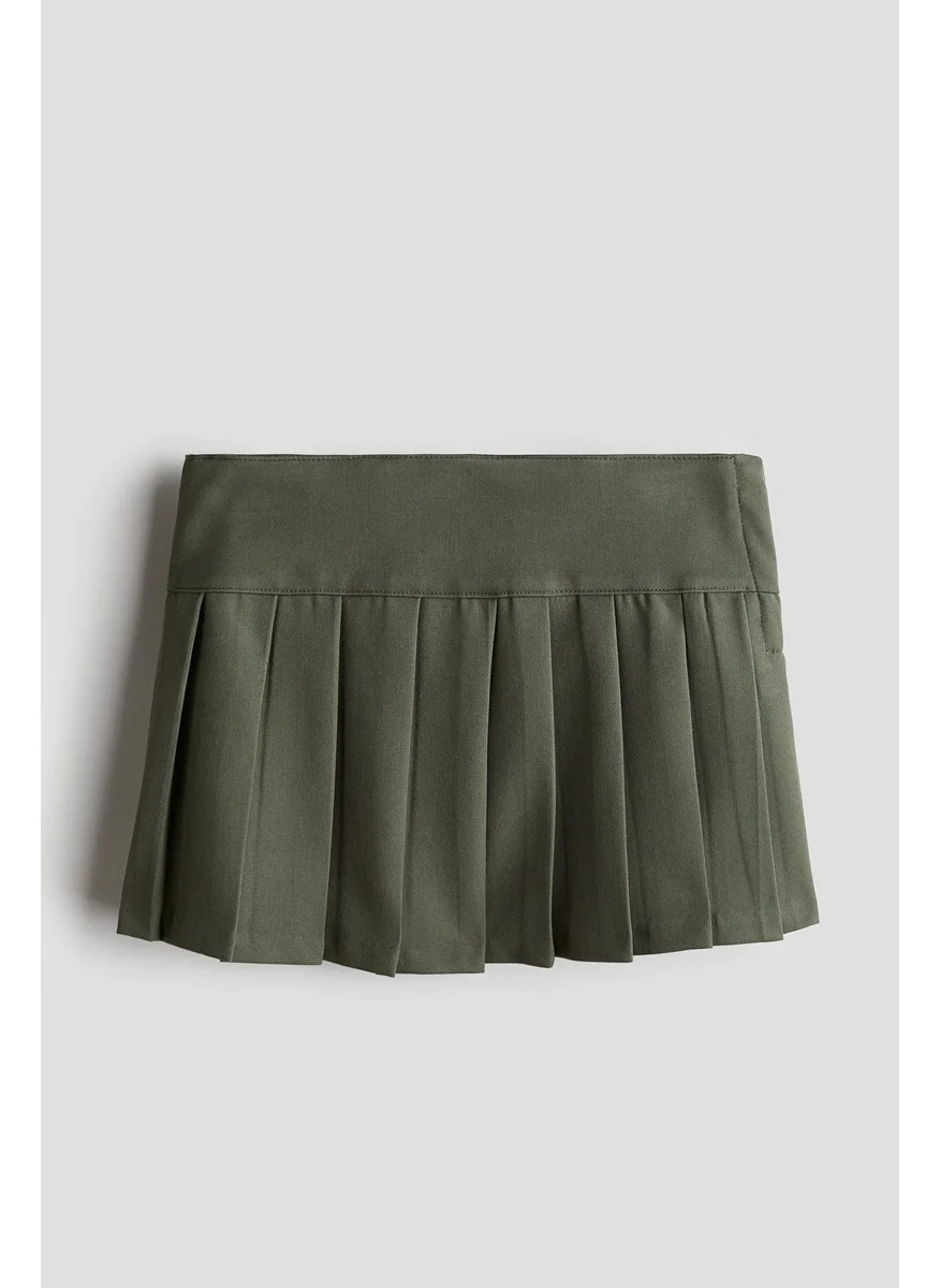 H&M Pleated Twill Skirt