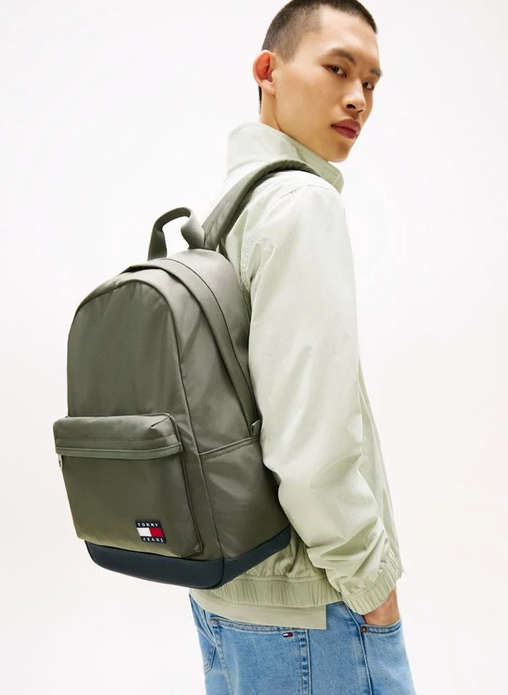 TOMMY JEANS Logo Detailed Zip Through Backpack