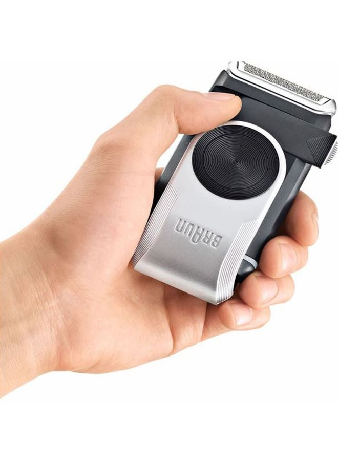 BRAUN M-90 Mobile Shaver Silver/Blue - Image 5