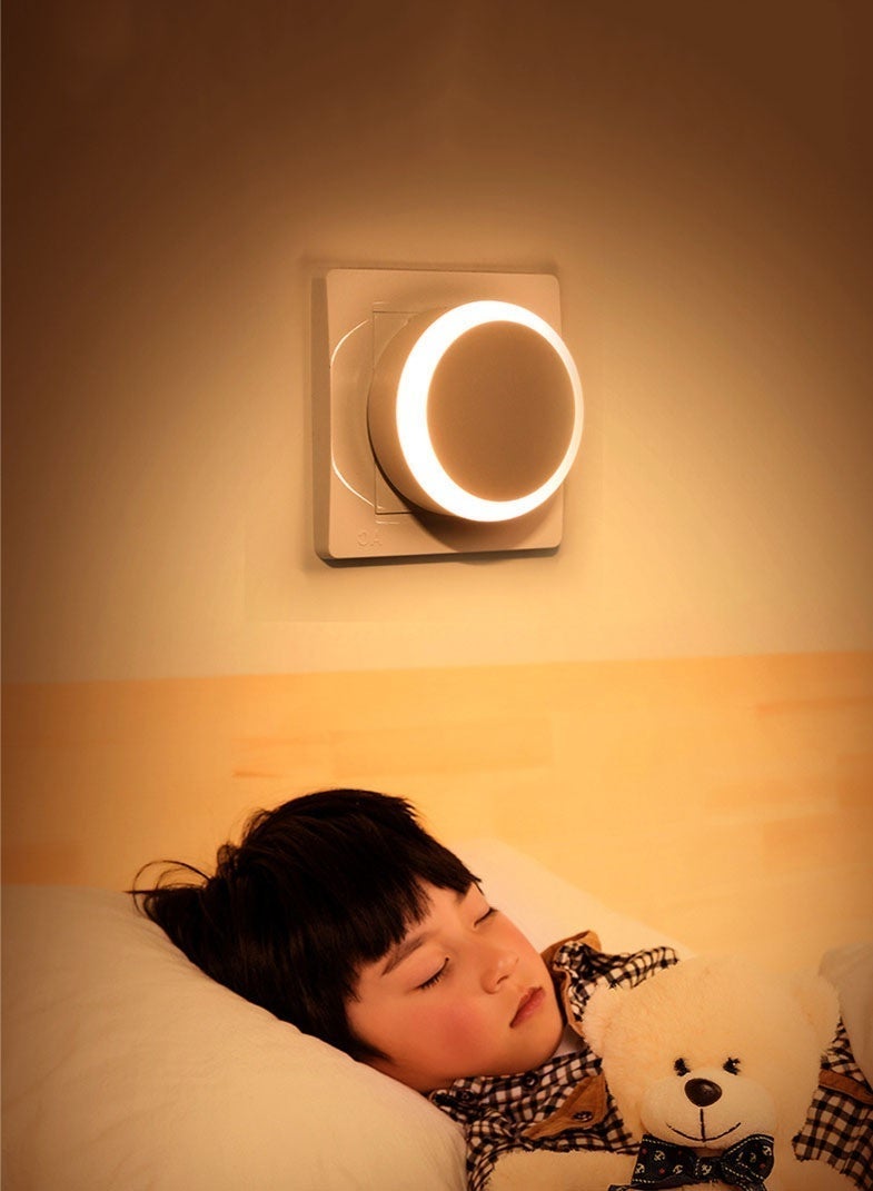 Smart LED Night Light Plug-In with Light Sensor, Auto Dusk to Dawn, Dimmable Warm White Bedside Lamp, 360° Rotatable Anti-Glare Night Lamp for Bedroom, Hallway, Bathroom, Stairs and Nursery - Image 5