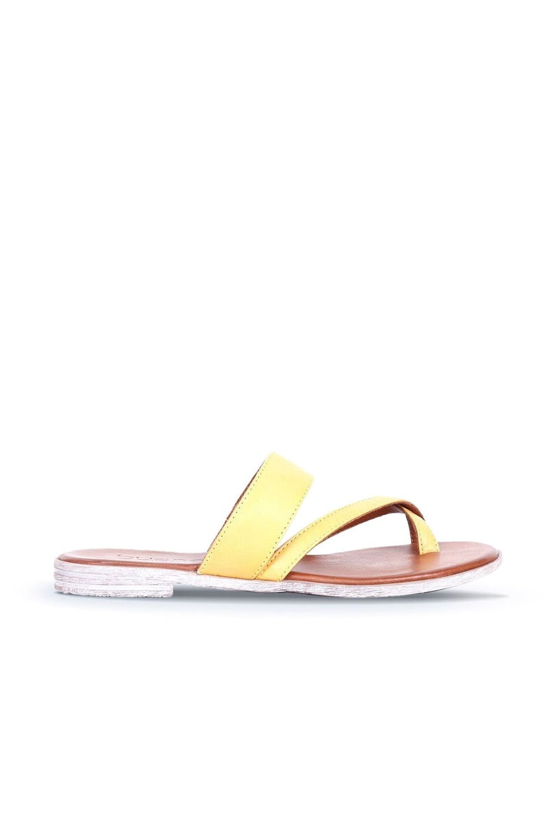 Bueno Slim Fit Flip Flop - Image 1