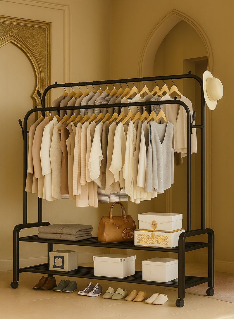 رومان جيفتس حامل ملابس فاخر بقضيبين مع عجلات ورف سفلي للتخزين من Roman Gifts – مصنوع من معدن متين (أسود مطفي)