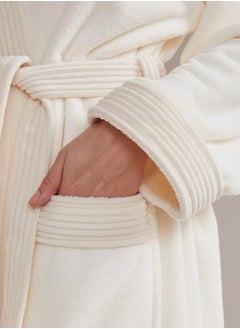 Reefi Off White Modern Robe with A Cab Reefi  L  - Image 5