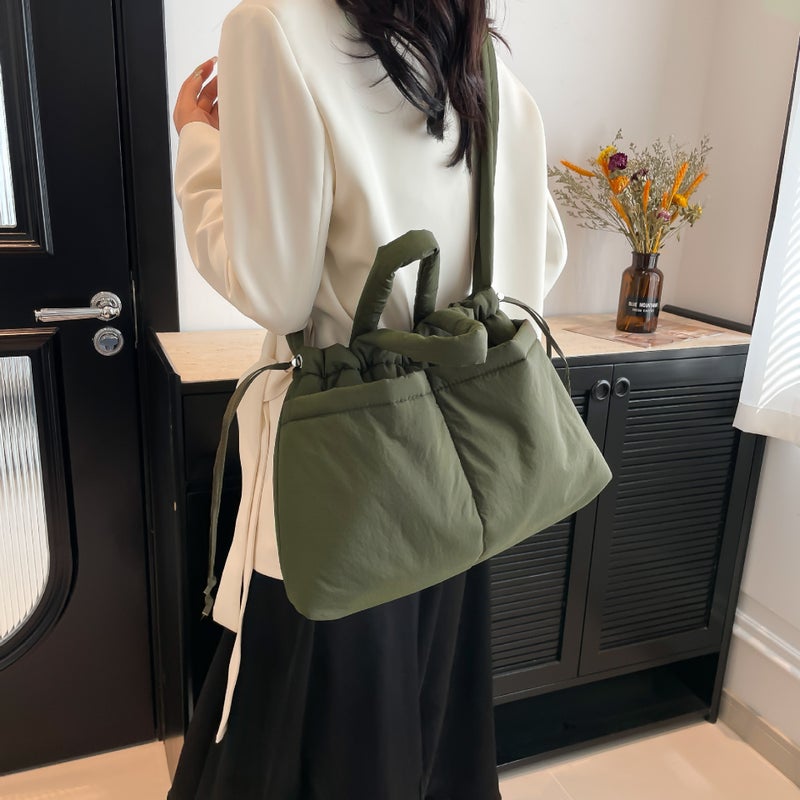 Nylon Cloth Drawstring Niche Tote Bag Women'S Arrival Fashionable Large Capacity Lightweight Soft Quilted Shoulder Bag - Image 4