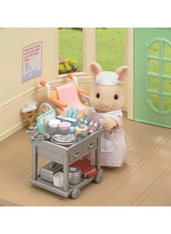 Epoch Sylvanian Families Shops Longing Nurse Set H 13  - Image 3