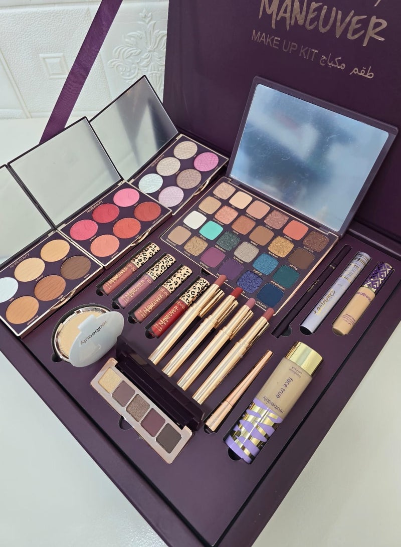 REALBEAUTY Real Beauty Maneuver Makeup Kit - Image 2