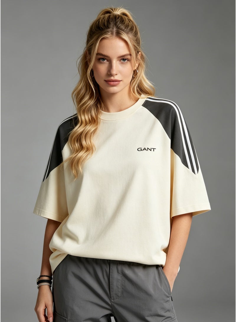 GANT Men's Colorblock Raglan Short Sleeve T-Shirt, 3-Stripes Shoulder Crew Neck Casual Loose Fit Cotton Tee - Cream & Dark Grey - Image 2