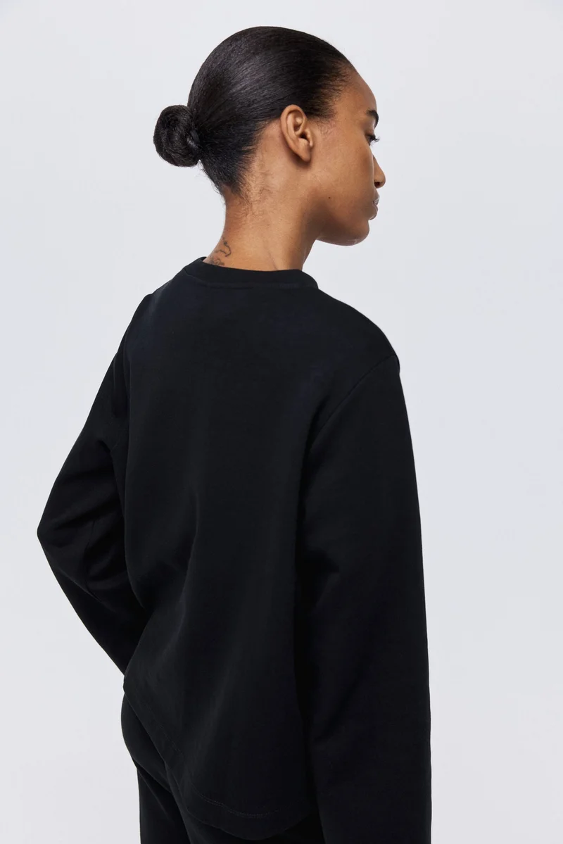 اتش اند ام بلوزة محبوكة