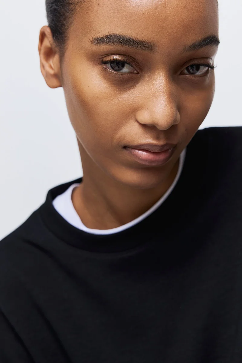 اتش اند ام بلوزة محبوكة