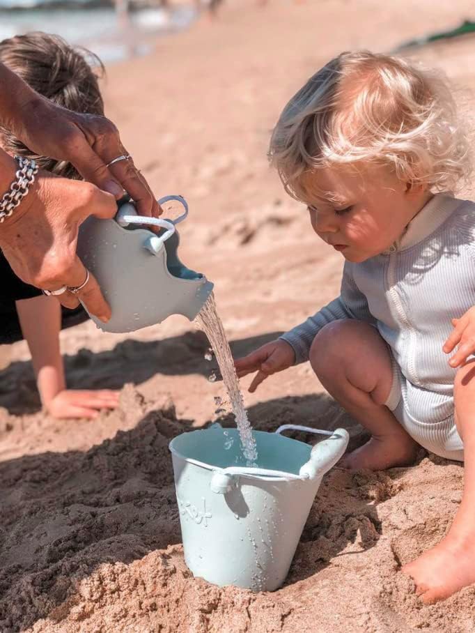 Scrunch Bucket Dusty Light Purple - Collapsible Silicone Beach Toy - Image 5
