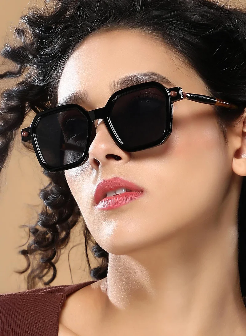صوص هاوت نظارة شمسية بإطار كبير كامل الحواف مع حماية من الأشعة الشمسية للنساء