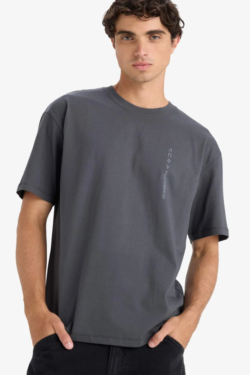 ديفاكتو Cotton Boxy Fit Crew Neck Short Sleeve T-Shirt