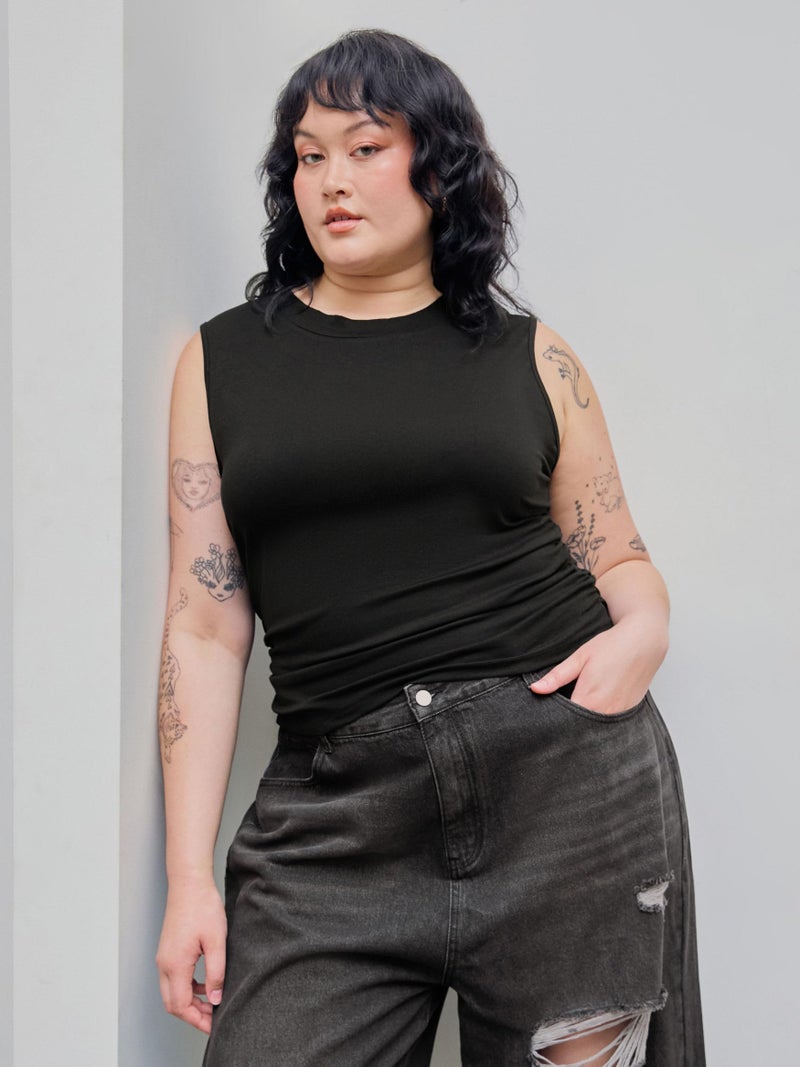 CIDER Plus Size Tops for Women Sleeveless Ruched Crew Neck Crop Tank Top Summer Casual Outfits - Image 2