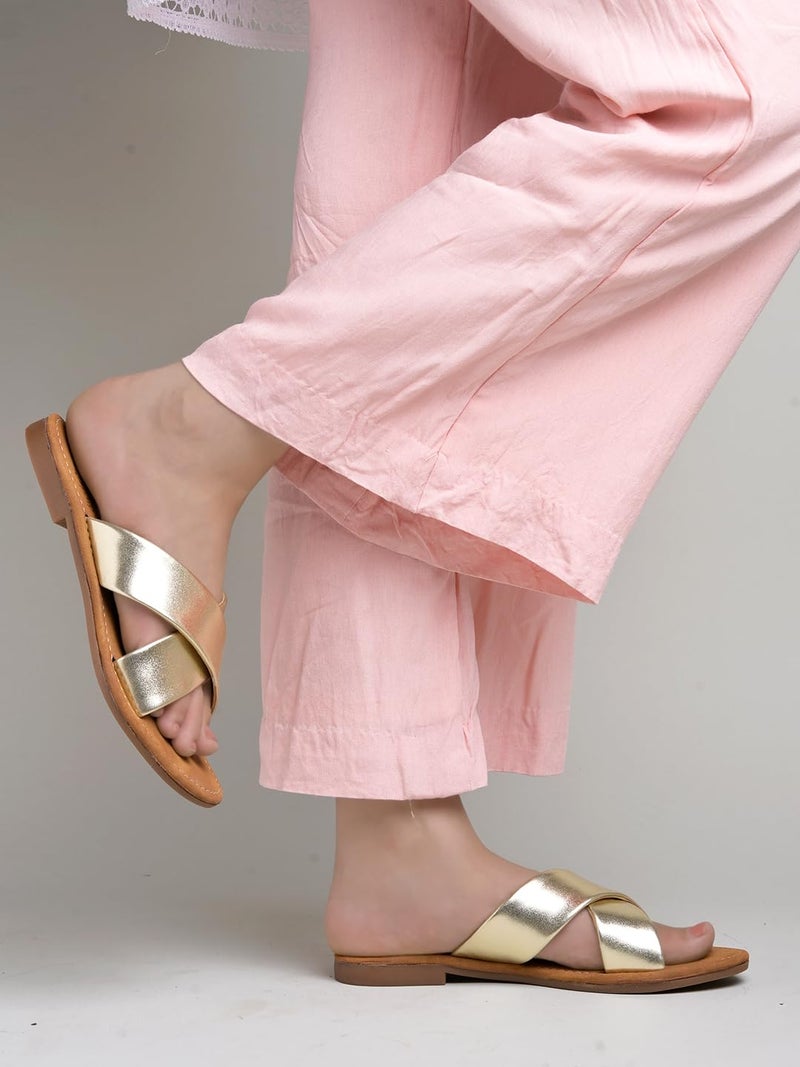 Shoetopia صندل مسطح نسائي من شوتوبيا - Image 2