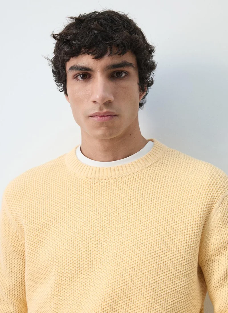 مانجو مان كنزة متوسطة الحياكة ذات بنية دقيقة