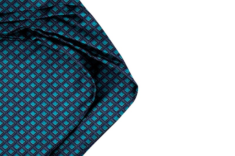 Blacksmith طقم ربطات عنق أسكوت ومنديل جيب متطابق من ميكروفايبر جاكار الأسود للرجال - Image 2