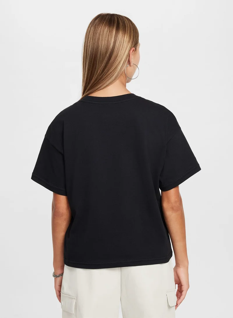 Nike Boxy Essential Logo T-Shirt