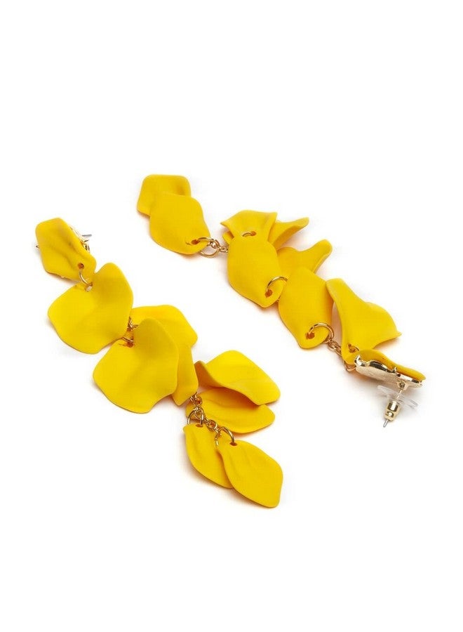 يو بيلا أقراط من النحاس الكريستالي المستوحاة من المشاهير للفتيات/النساء من YouBella Jewellery مصنوعة يدويًا (أصفر) - Image 5