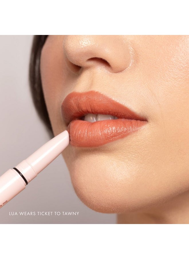 واندر بيوتي أحمر شفاه Lipsetter Dual Cream + قلم تحديد الشفاه - Ticket To Tawny - أحمر شفاه مرطب وناعم للغاية وقلم تحديد شفاه بني نود بلمسة نهائية غير لامعة ناعمة - مصنوع من السكوالين والببتيدات (1 قطعة)  - Image 3