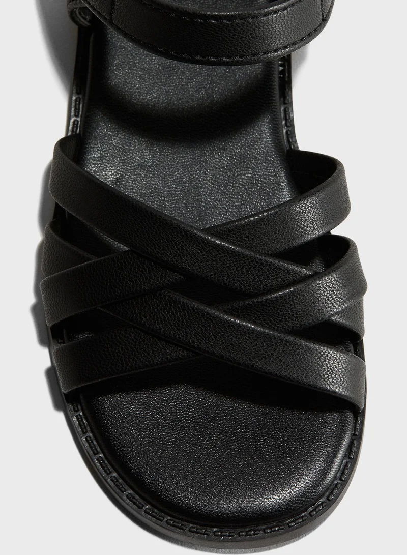 اتش اند ام Low Top Velcro Sandals