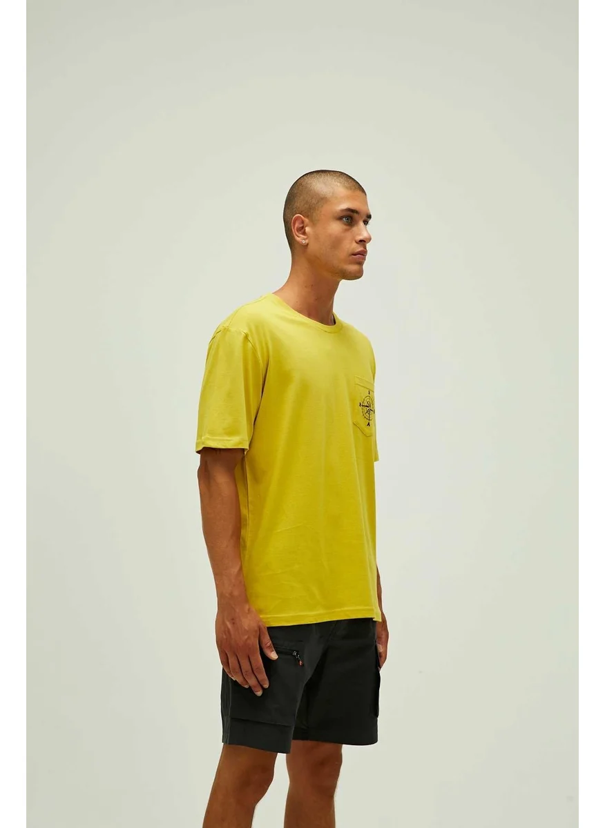 باد بير Men's Compas T-Shirt -Yellow