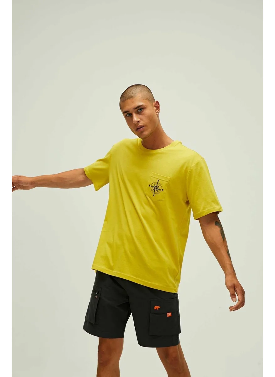 باد بير Men's Compas T-Shirt -Yellow