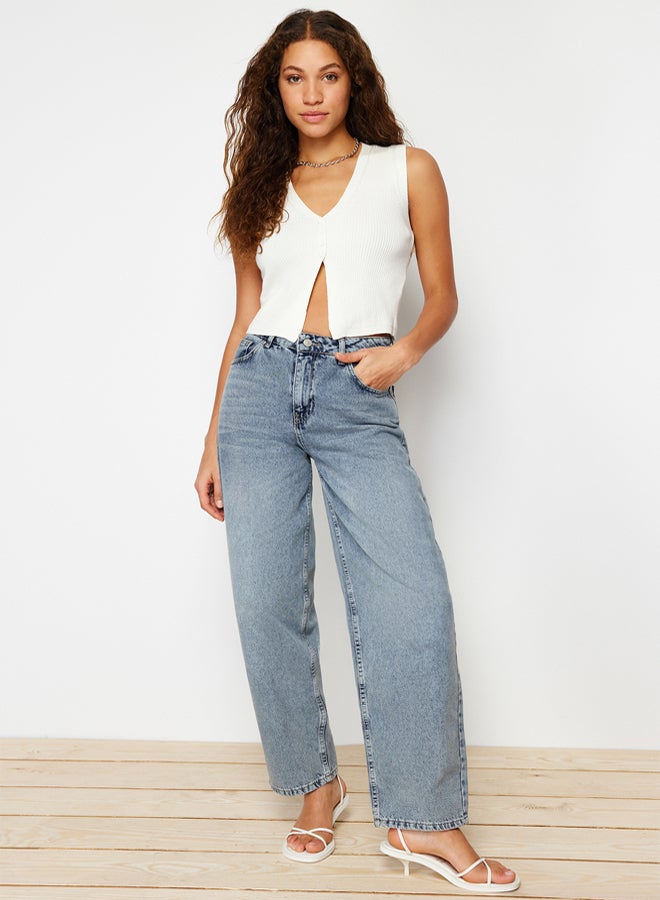 trendyol Ecru Premium Thread / Special Thread Crop Knitwear Vest - Image 2