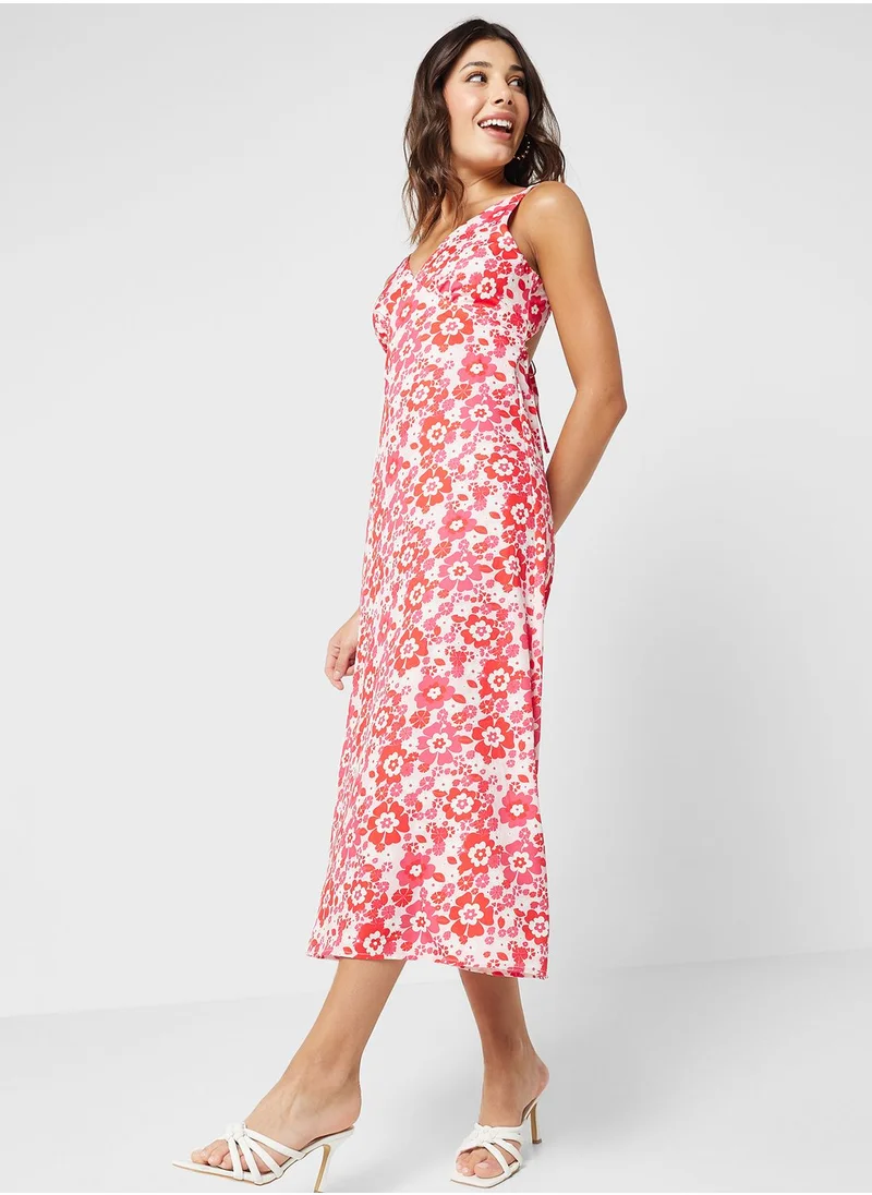 Ginger Back Cutout Detail Floral Midi Dress