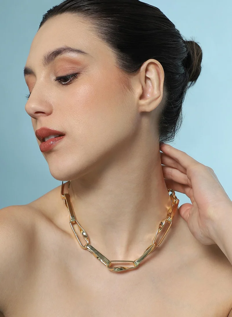SOHI SOHI Women The Chunky Twirl-Link Chain Necklace | California  Colour | One-Size | Metallic Alloy Material | Lobster Clasp Closure | Necklace For Casual & Evening Wear