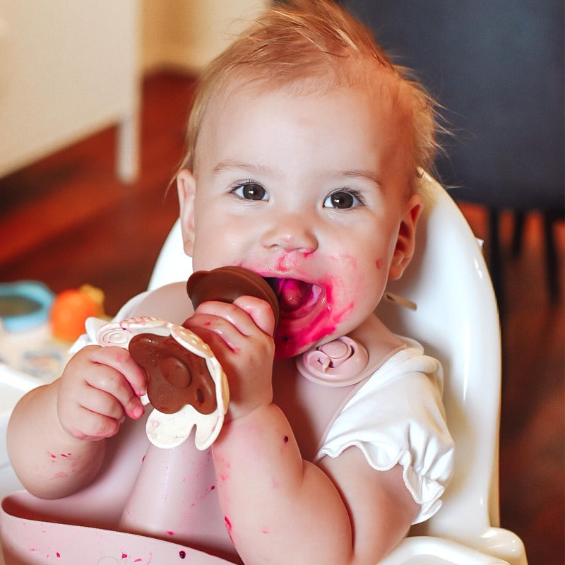 Haakaa Flower Baby Fresh Fruit Food Feeder with Mini Freezer Nibble Tray, Breastmilk Popsicle Mold for Baby Cooling Relief, Food Grade Silicone Baby Mesh Feeder for Infants 4M+ (Oat) - Image 5