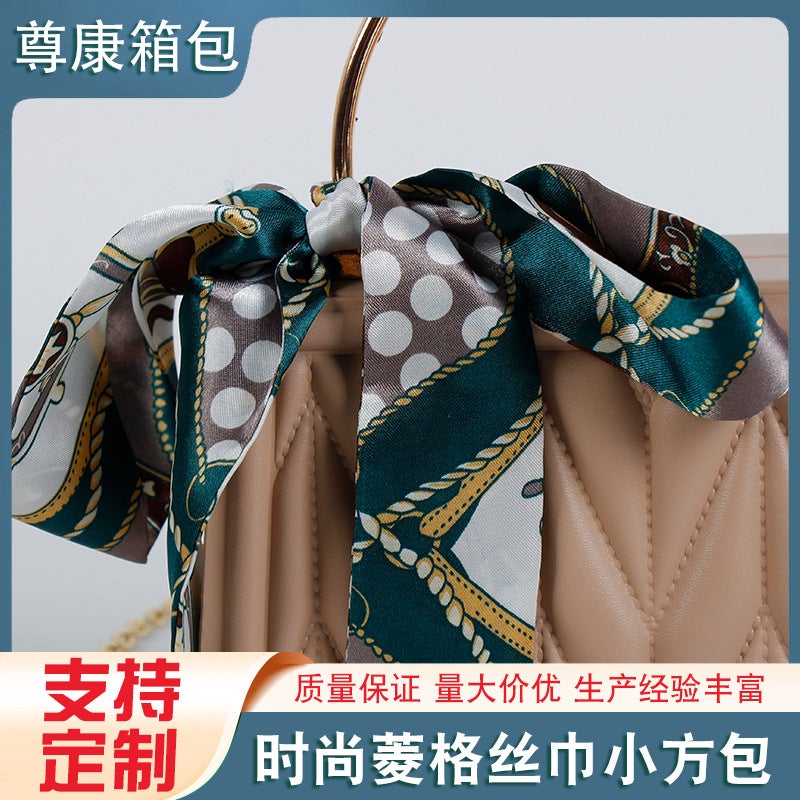 Korean Style All-Match Scarf Small Sachet High-End Sense Exquisite All-Match Handbag Embroidered Shoulder Crossbody Bag - Image 4