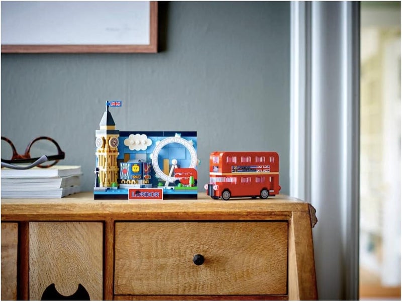LEGO London Postcard (40569) - Image 4
