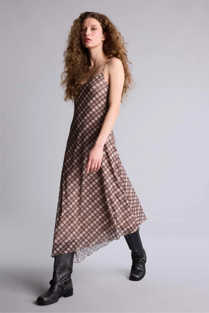ديفاكتو V-Neck Plaid Tulle Midi Dress