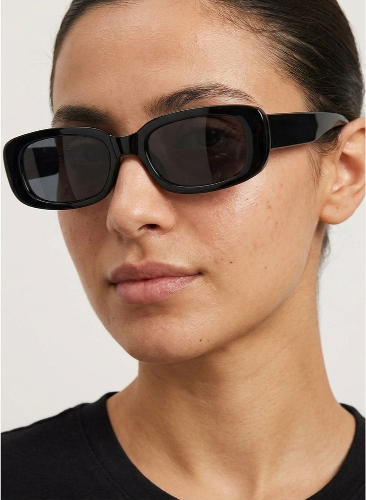 Shein Small Irregular Rectangular Sunglasses - Vintage Chunky Black Frame with UV Protection - Image 2