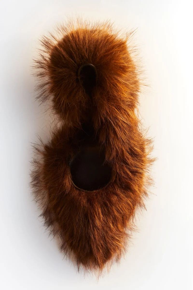 اتش اند ام حذاء كورت