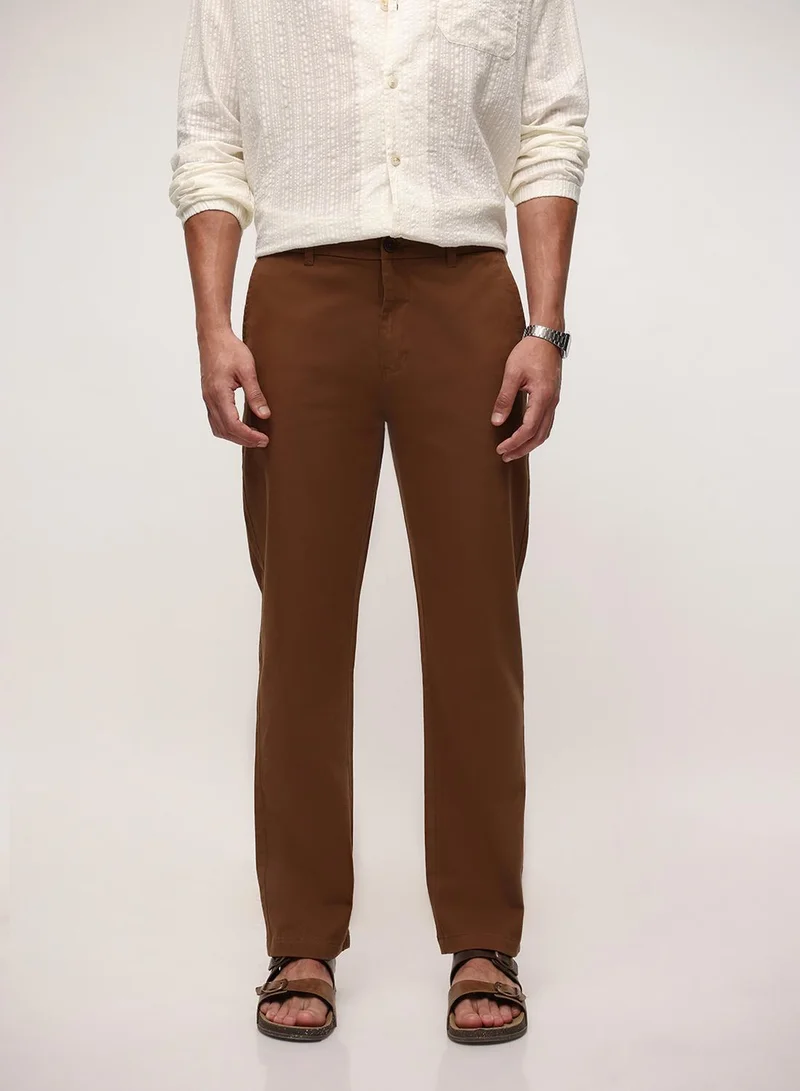 دينيس لينغو Brown Cotton Blend Solid Print Straight Fit Chinos Trouser For Men