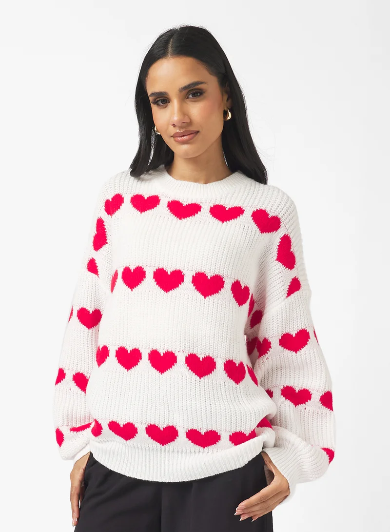 جينجر Heart Detail Crew Neck Sweater