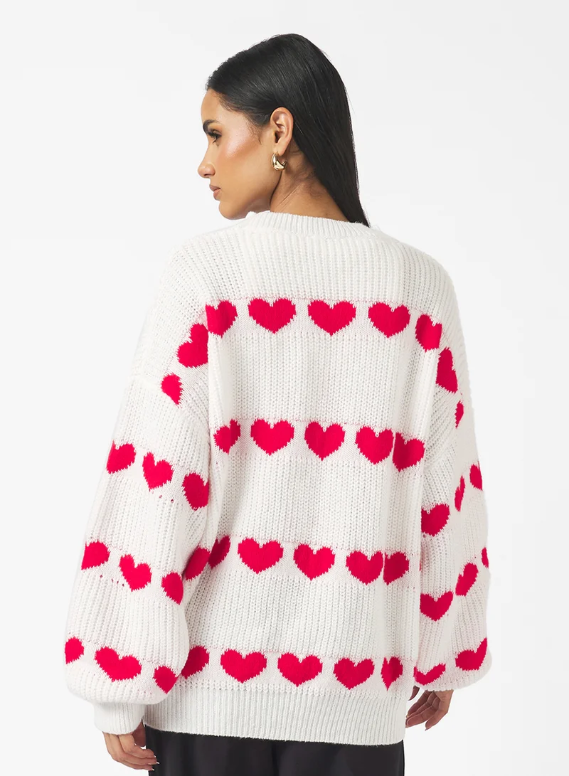 جينجر Heart Detail Crew Neck Sweater