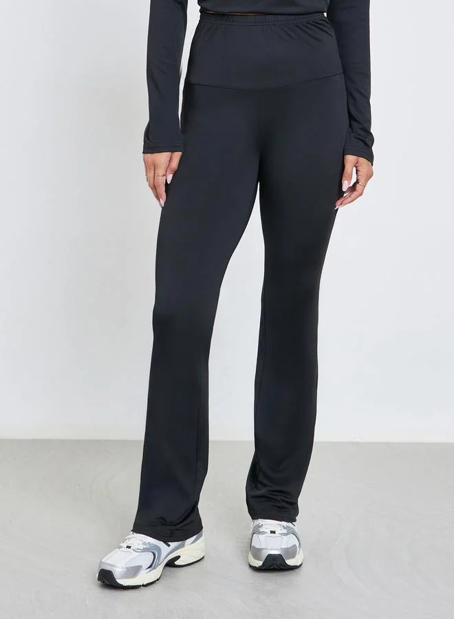 Styli  Black Fitted T-Shirt and Leggings Co-ords for Women | Best Price UAE