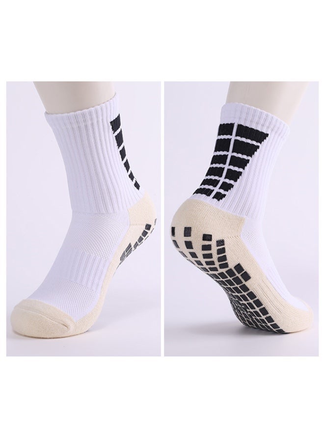 جوارب كرة القدم المقاومة للانزلاق للرجال - 3 أزواج جوارب رياضية سميكة ماصة للصدمات مع تهوية ومقاومة للرائحة، للكرة القدم والنادي الرياضي والارتداء اليومي - Image 4