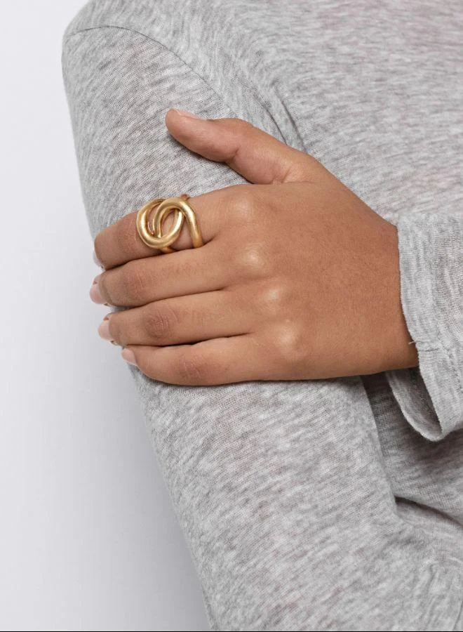 بارفوا خاتم ذهبي اللون