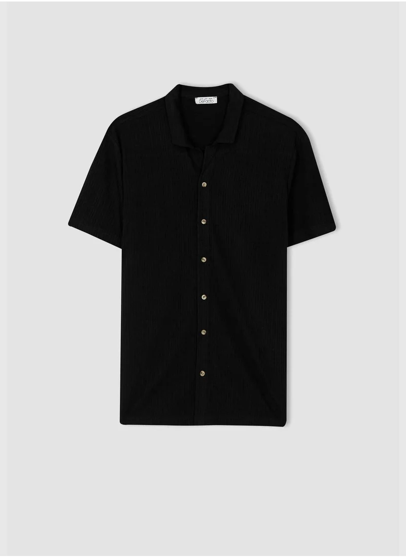 ديفاكتو Man Regular Fit Apache Neck Woven Top Short Sleeve Shirt