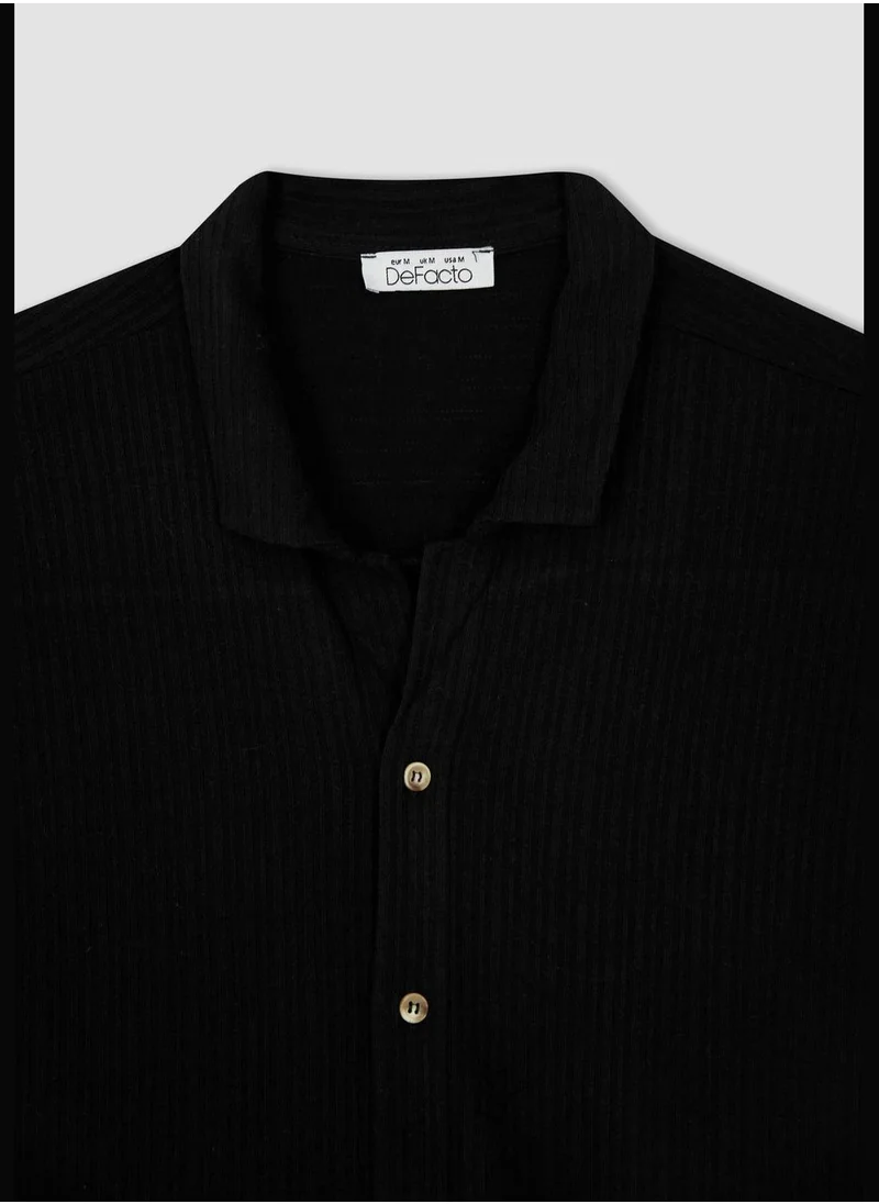 ديفاكتو Man Regular Fit Apache Neck Woven Top Short Sleeve Shirt
